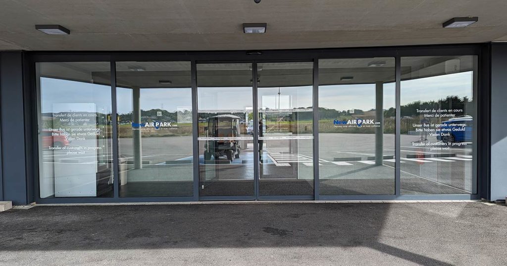 Parken Direkt Am Flughafen Basel Mulhouse www.newairpark.com